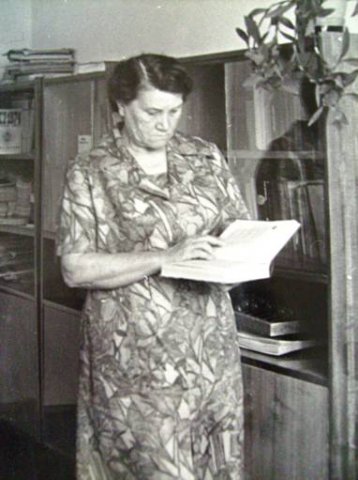 Ангелина Николаевна Ламтева  – первый директор библиотеки Челябинского медицинского института
